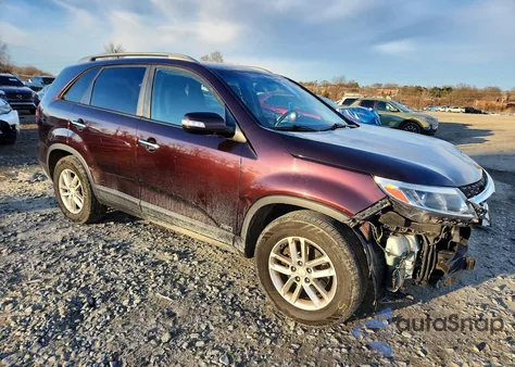 2014 Kia Sorento Lx z USA, uszkodzony, nr VIN 5XYKTCA61EG440119